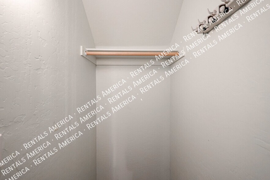 Building Photo - 21109 E Pickett St