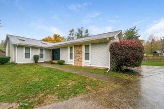 Building Photo - 10603 Turf Ct