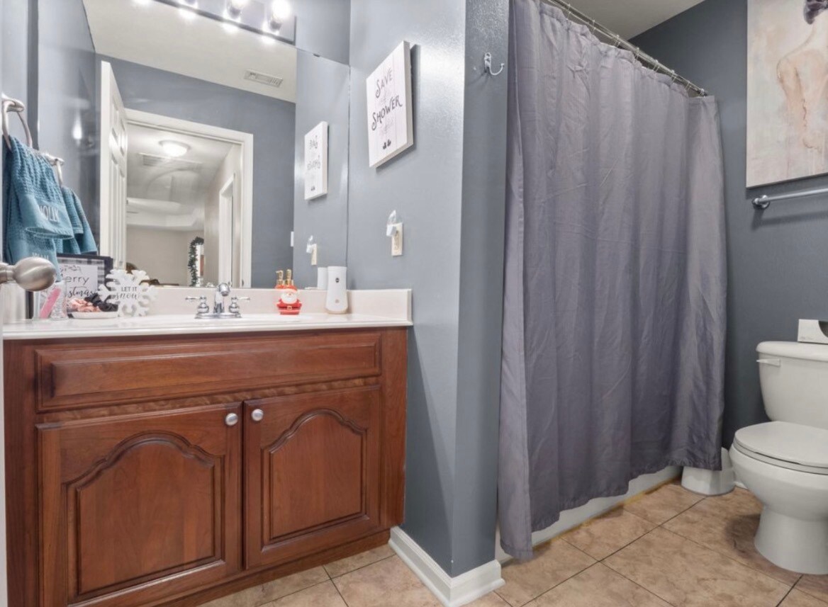 Building Photo - 1809 Briarwood St