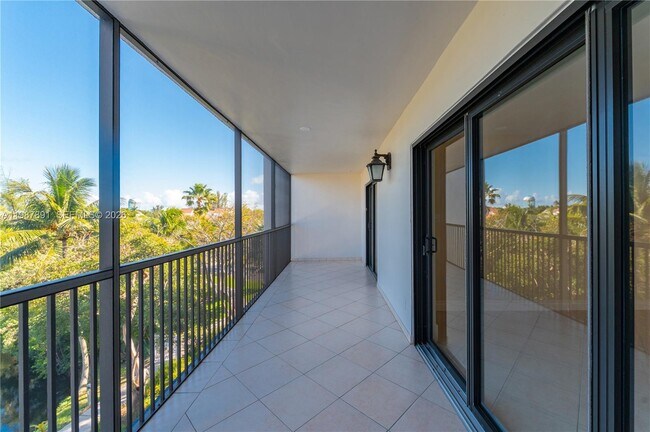 Building Photo - 545 SE 12th St