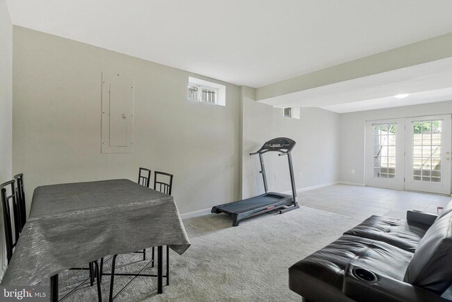 Building Photo - 44208 Navajo Dr
