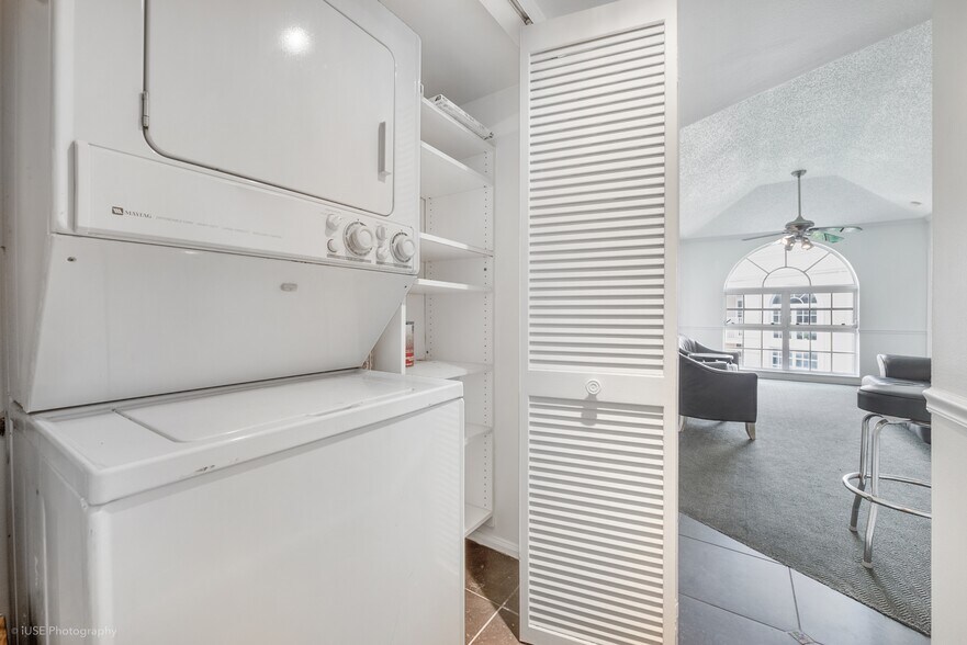 Building Photo - 1280 S Alhambra Cir