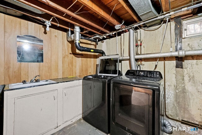 Building Photo - 125 Twin Brook Rd