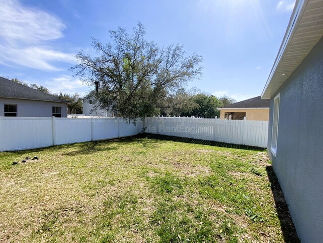 Building Photo - 311 Baccarat Ct