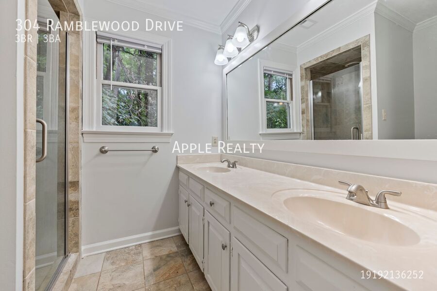 Building Photo - 304 Ramblewood Dr