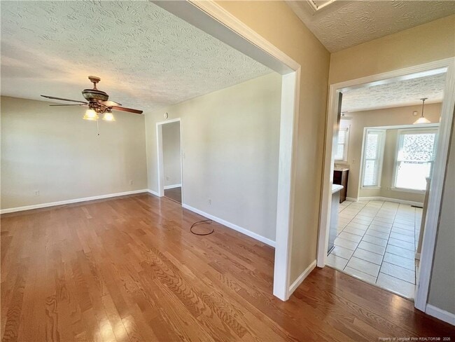 Building Photo - 127 Kristin Ave