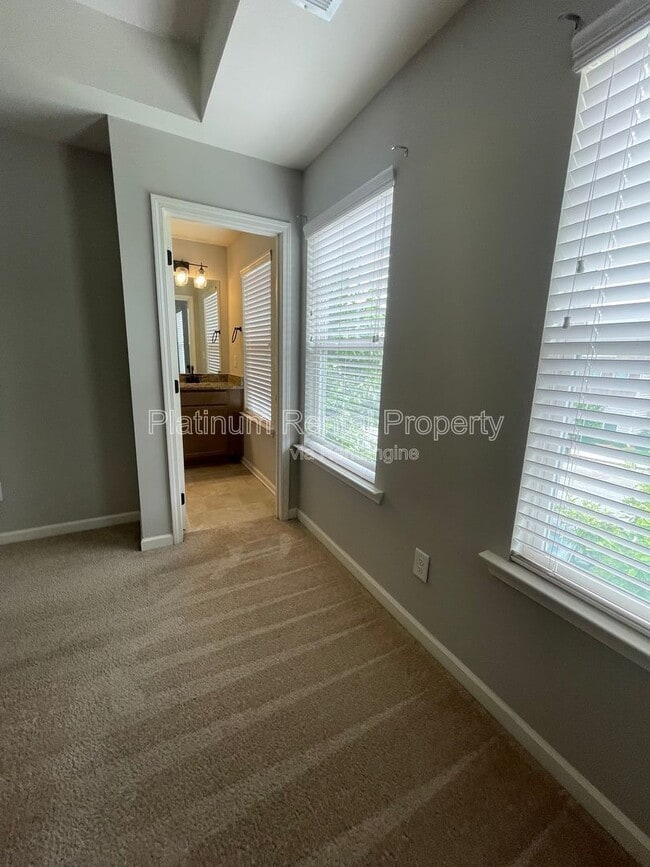 Building Photo - 841 Ambient Way