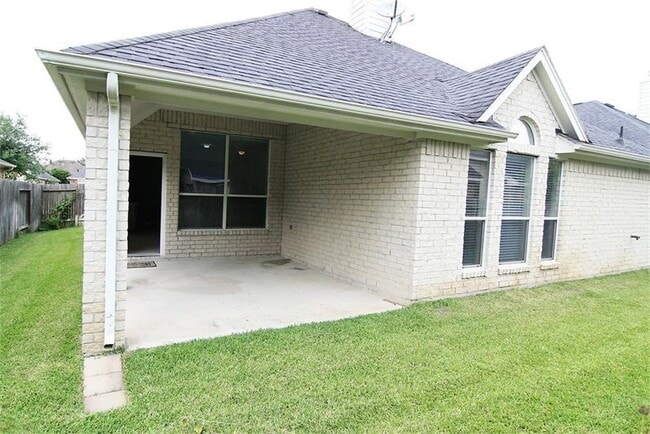 Building Photo - 18611 Dural Dr
