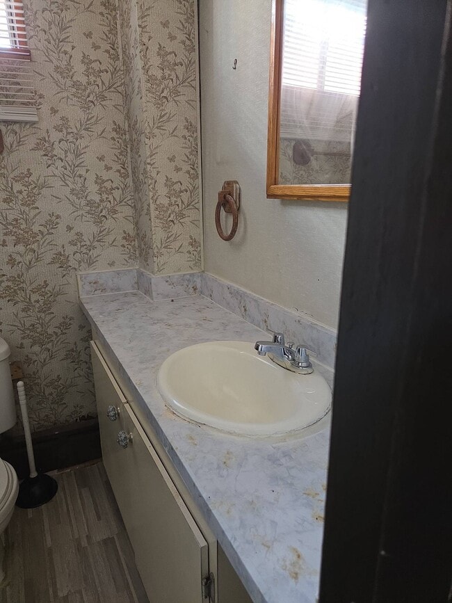 Building Photo - 2608 S Fairhill St