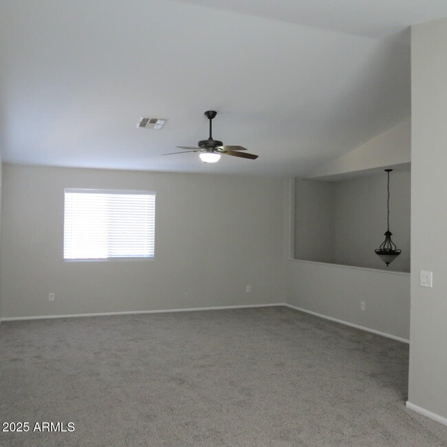 Building Photo - 40106 W Thornberry Ln