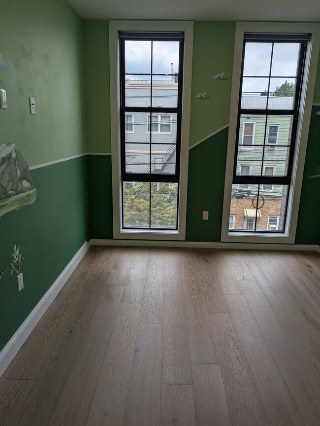 Building Photo - 580 Palisade Ave