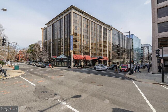 Building Photo - 1260 21st St NW
