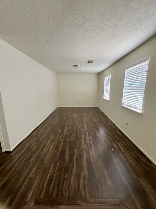 Building Photo - 16315 Cobble Springs Ct