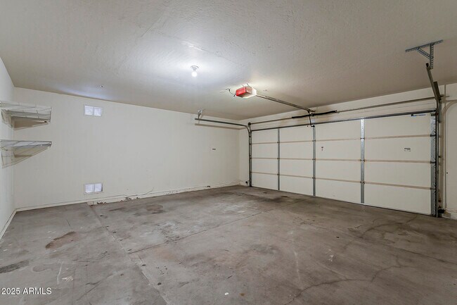 Building Photo - 15728 N 104th St