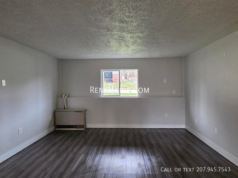 Building Photo - 22 Hillside Ln