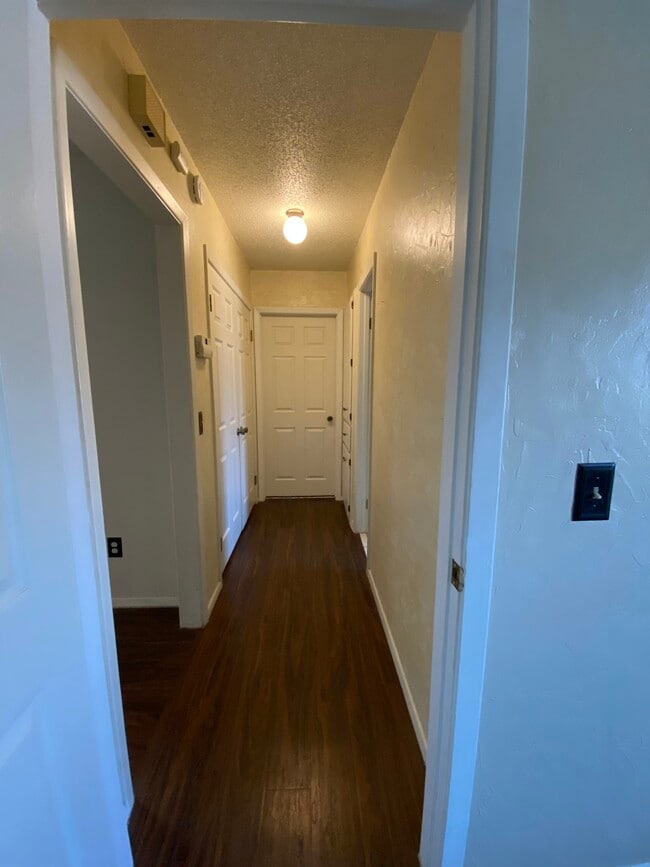 Building Photo - 4470 Ridgecrest Cir