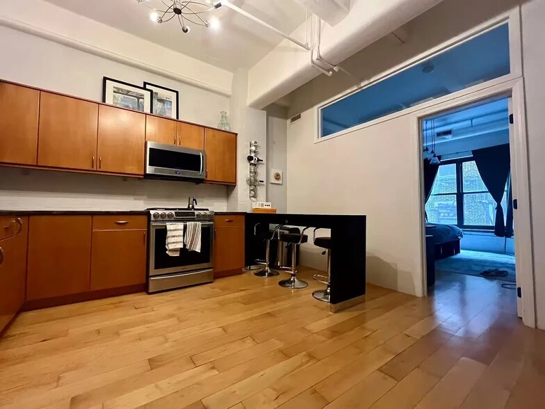 Building Photo - 42 Chauncy St