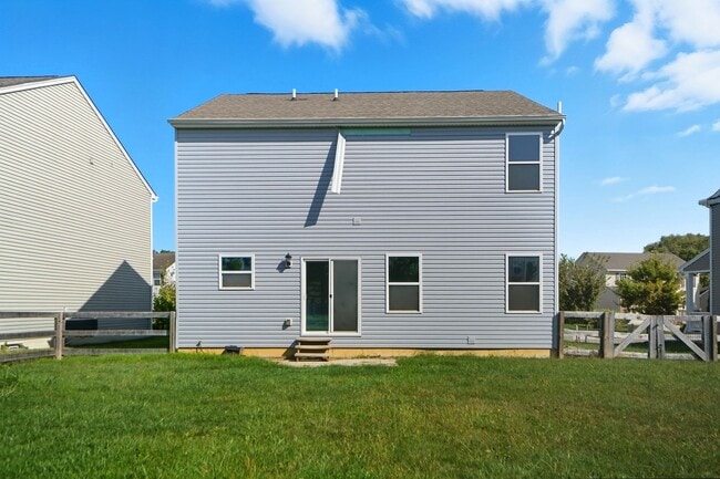 Building Photo - Spacious 4 Bedroom, 2.5 Bathroom home in Morrow, OH!