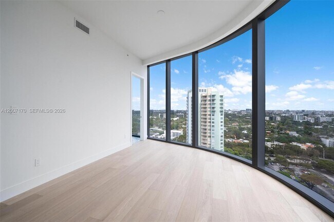 Building Photo - 175 SE 25th Rd