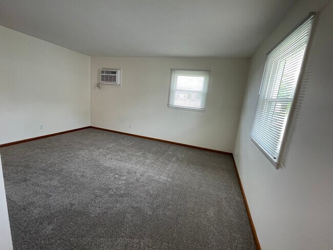 Building Photo - 721 Swing Ave