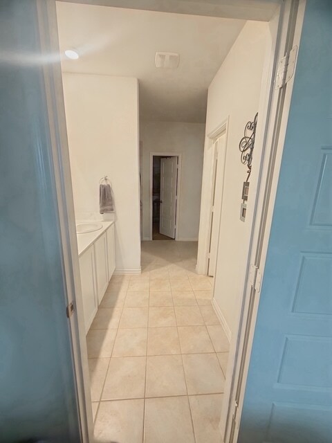 Building Photo - PHL