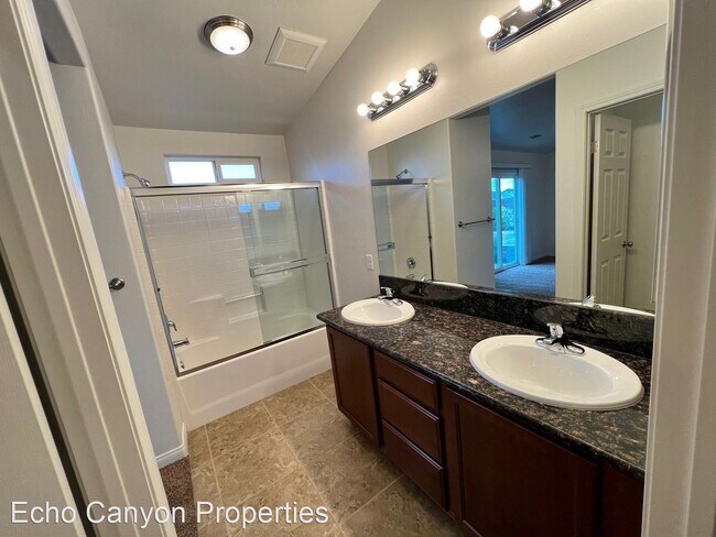 Building Photo - 4 br, 2 bath House - 6125 Kendra St.