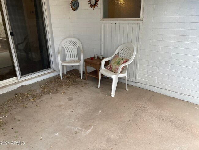 Building Photo - 8473 E Pierce St