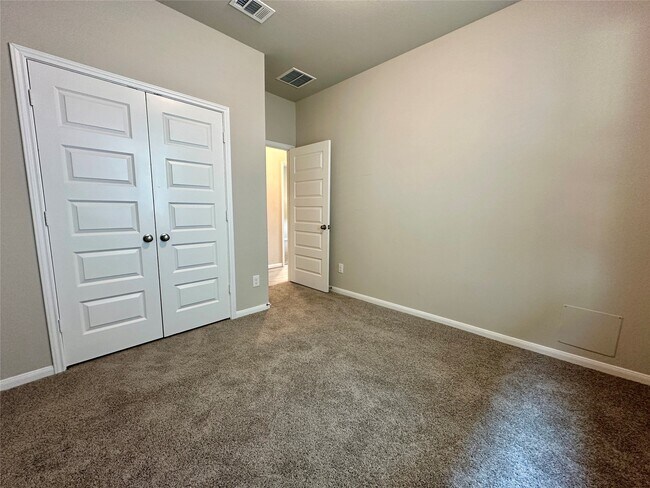 Building Photo - 10419 Astor Pt Trl