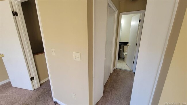 Building Photo - 21 Deer Run