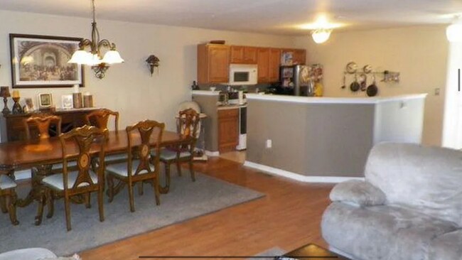 Building Photo - 206 Hampshire Dr