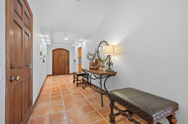 Building Photo - 307 Calle Dorado
