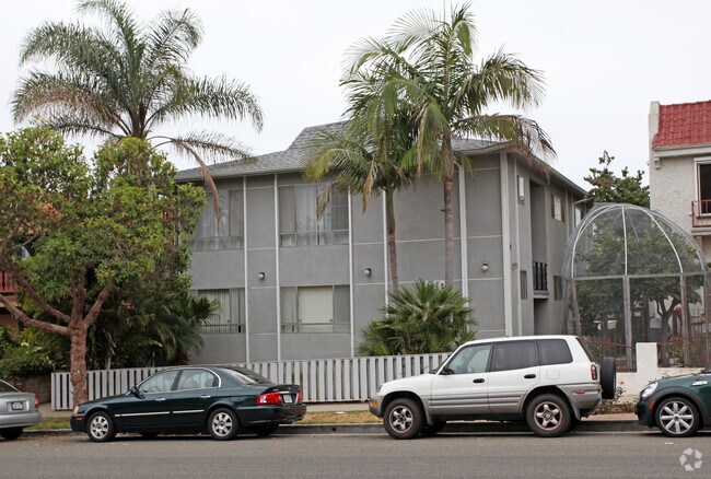 Primary Photo - 910 16th St