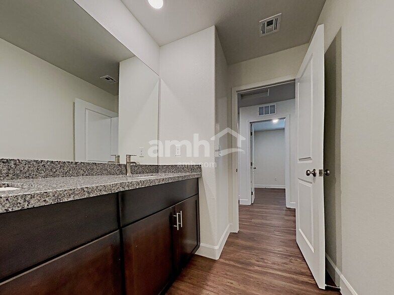 Building Photo - 324 Palazza Reserve Pl