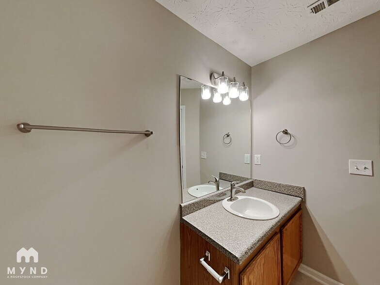 Building Photo - 308 Nunnally Dr