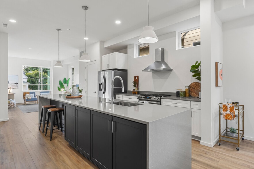 Building Photo - 591 NE Tillamook St