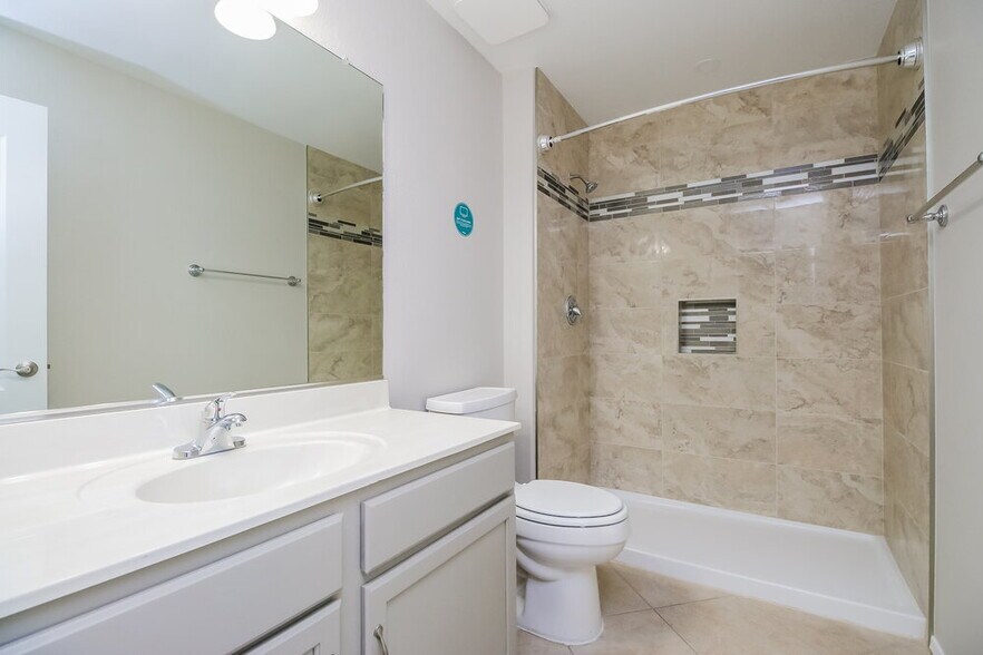 Building Photo - 10912 E Dragoon Ave