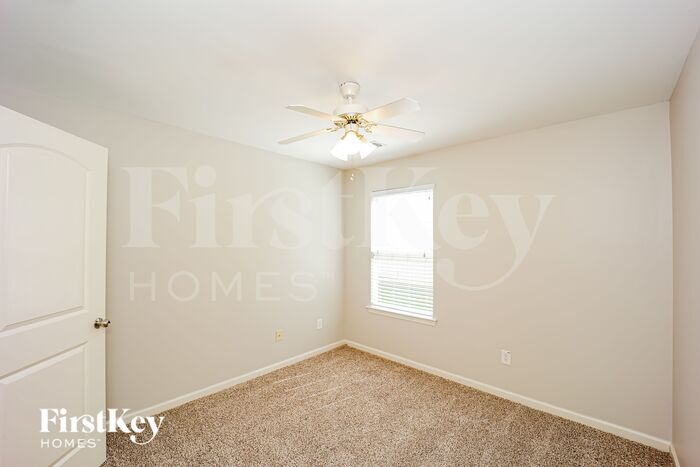 Building Photo - 207 Fairgrove Ln