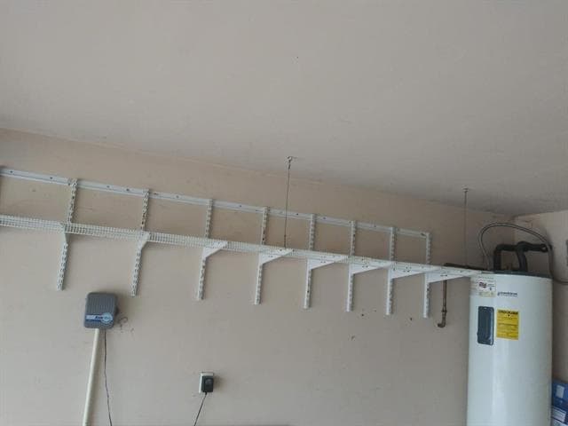 Building Photo - 9017 Racquet Club Dr