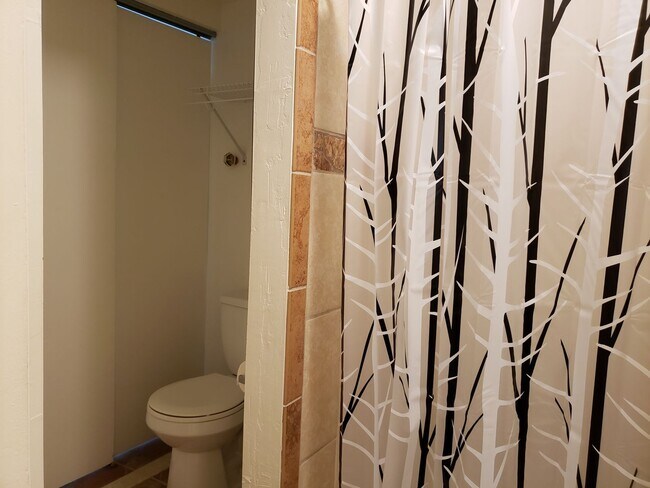 Building Photo - Port Charlotte Annual Rental. 2 bed, 2 bath, 1 carport