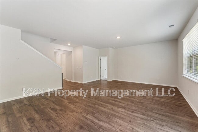 Building Photo - 238 Sage Fld Dr