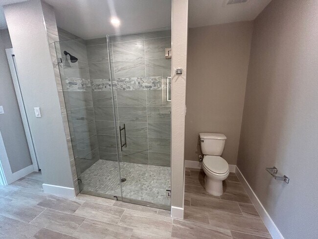 Building Photo - BRAND new construction 4 Bedroom 3 Bathrooms