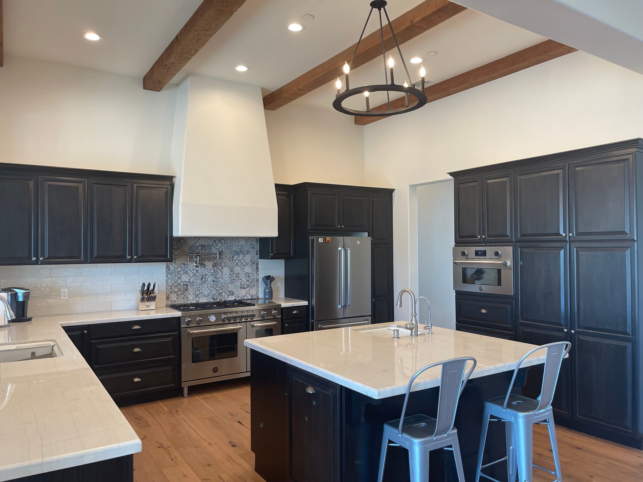 Building Photo - 480 Del Mar