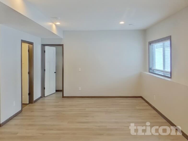 Building Photo - 16043 Estate Ln