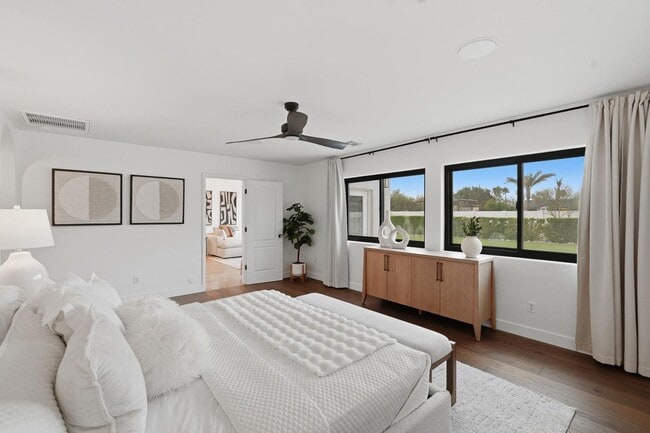 Building Photo - 6302 E Cochise Rd