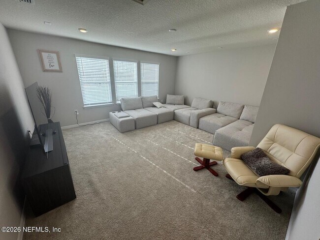 Building Photo - 217 Red Barn Rd