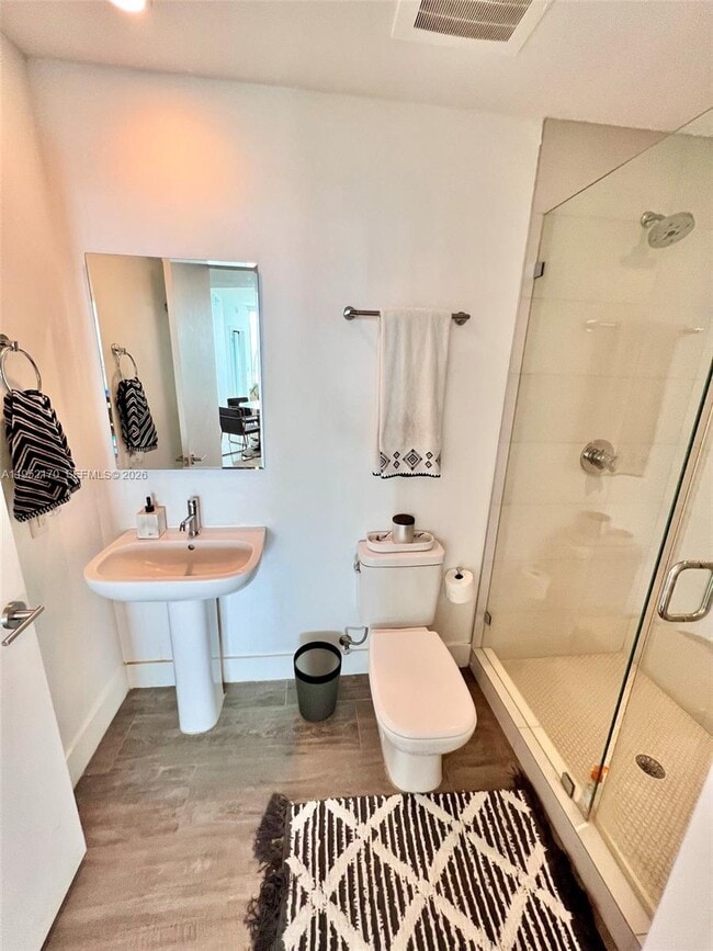 Building Photo - 2900 NE 7th Ave