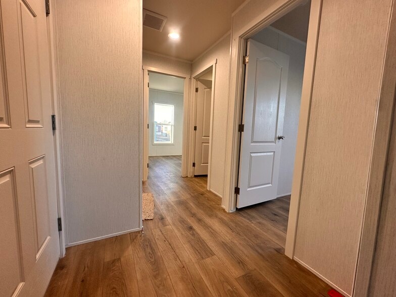 Building Photo - 11 Lapin St