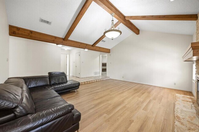 Building Photo - 11205 D-K Ranch Rd