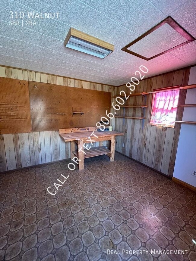Building Photo - 310 Walnut-