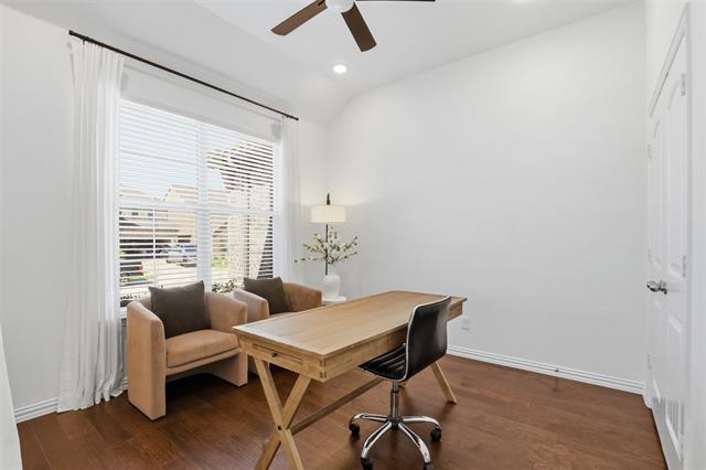 Building Photo - 15137 Devonne Dr